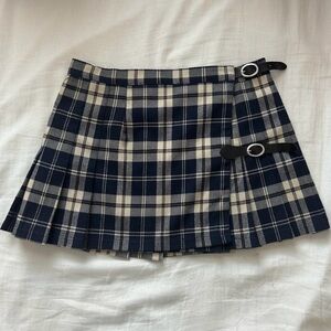 Brandy Melville Sof Low Waisted Plaid Skirt